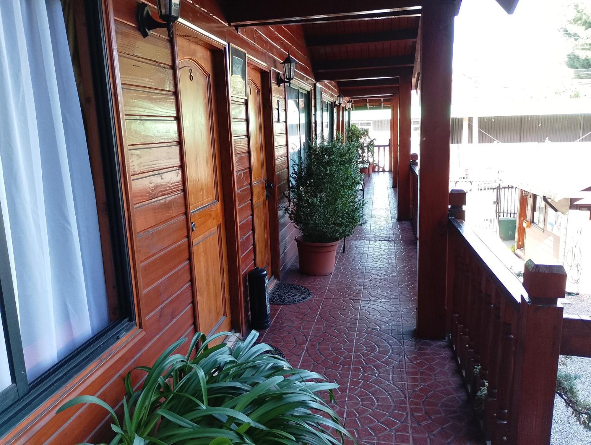 Apart-Hotel Colonia-Koenigsberg Estacionamiento Deptos Completos Ubicado En El Centro De Valdivia Aire Acondicionado 外观 照片