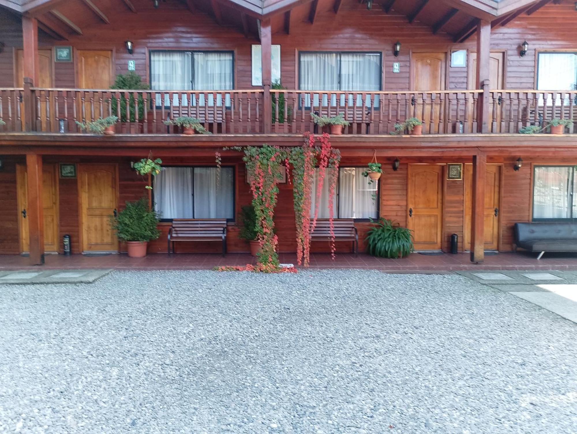 Apart-Hotel Colonia-Koenigsberg Estacionamiento Deptos Completos Ubicado En El Centro De Valdivia Aire Acondicionado 外观 照片