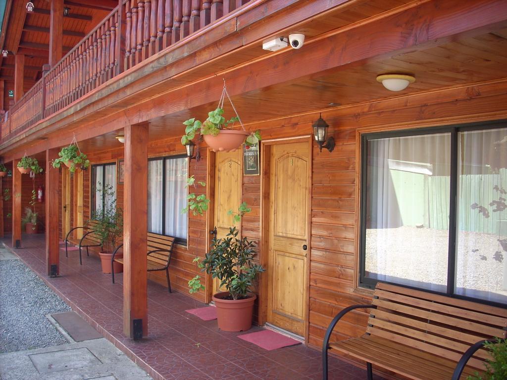Apart-Hotel Colonia-Koenigsberg Estacionamiento Deptos Completos Ubicado En El Centro De Valdivia Aire Acondicionado 外观 照片