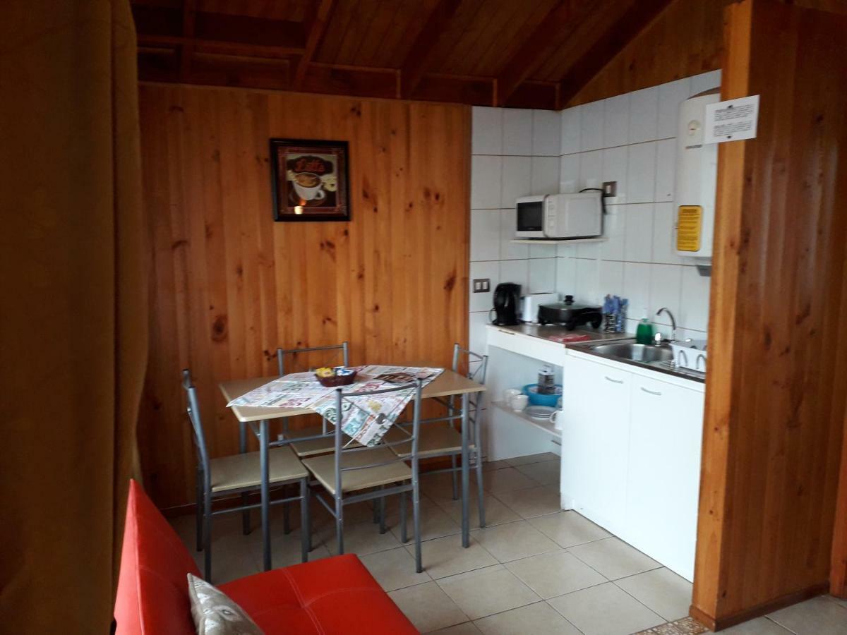 Apart-Hotel Colonia-Koenigsberg Estacionamiento Deptos Completos Ubicado En El Centro De Valdivia Aire Acondicionado 外观 照片